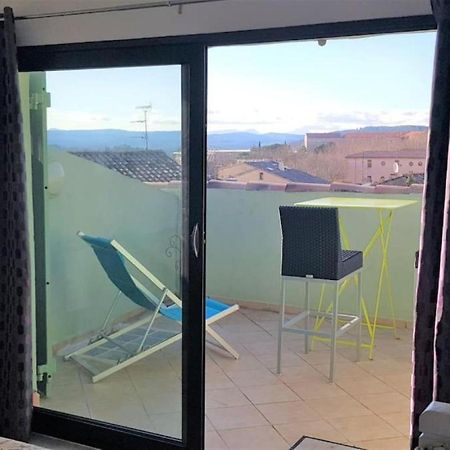 Appartement de charme avec terrasse tropézienne / Rooftop Lorgues Esterno foto