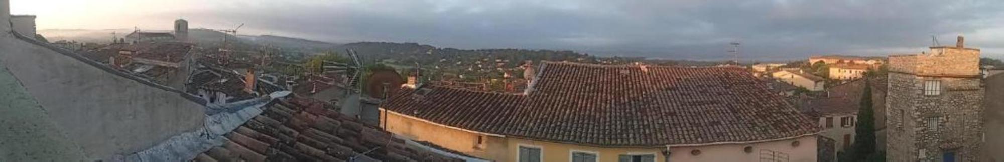 Appartement de charme avec terrasse tropézienne / Rooftop Lorgues Esterno foto